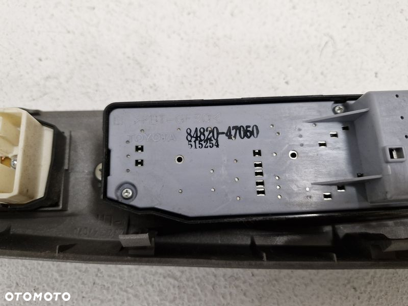 TOYOTA PRIUS 2 II PRZEŁĄCZNIKI SZYB LUSTEREK PRZYCISKI LEWY PRZÓD 84820-47050 - 9