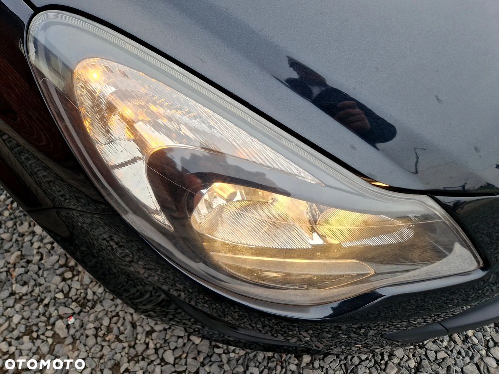 Opel Corsa 1.2 16V Cosmo - 33