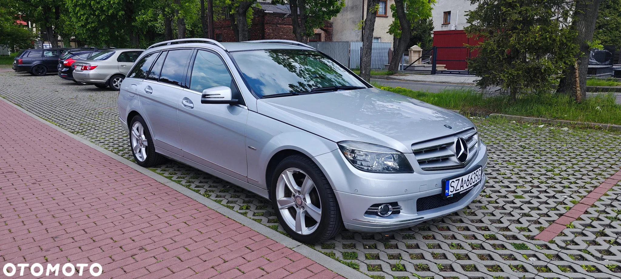 Mercedes-Benz Klasa C 180 T CGI Automatik BlueEFFICIENCY Avantgarde - 9