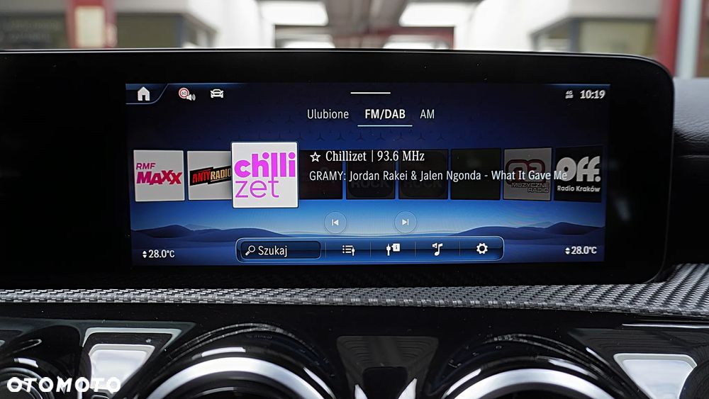 Mercedes-Benz CLA 200 7G-DCT - 22