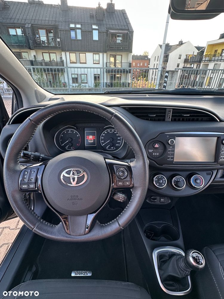 Toyota Yaris 1.5 Premium - 12