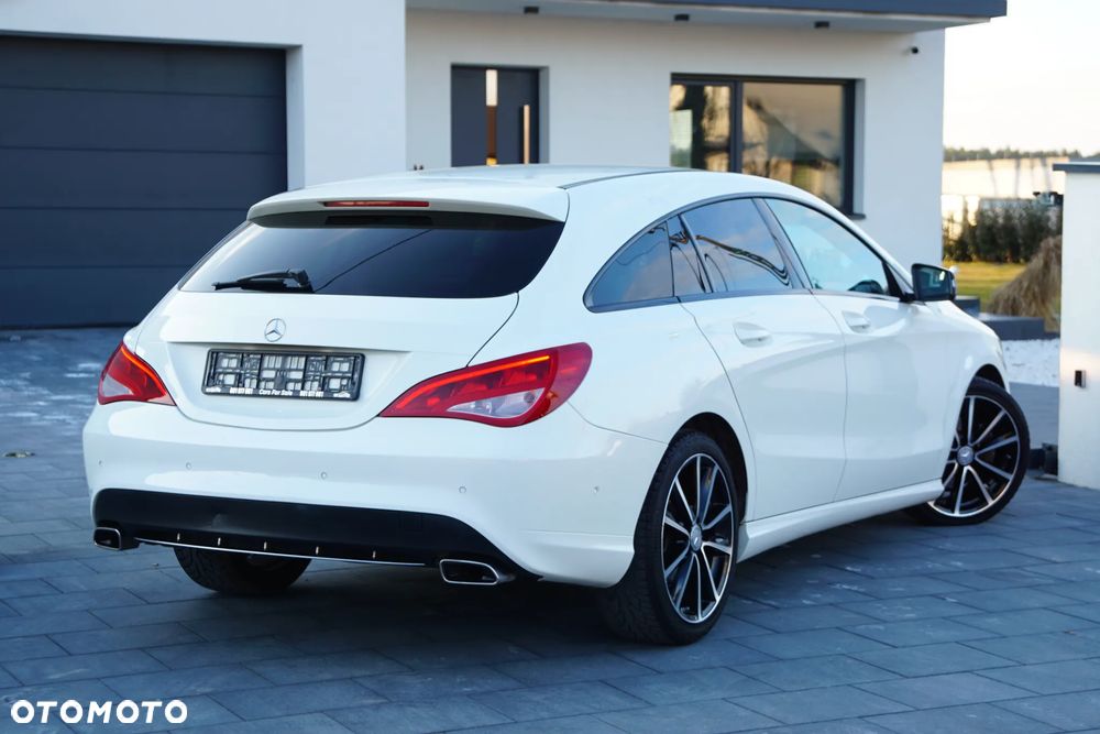 Mercedes-Benz CLA 180 7G-DCT UrbanStyle Edition - 11