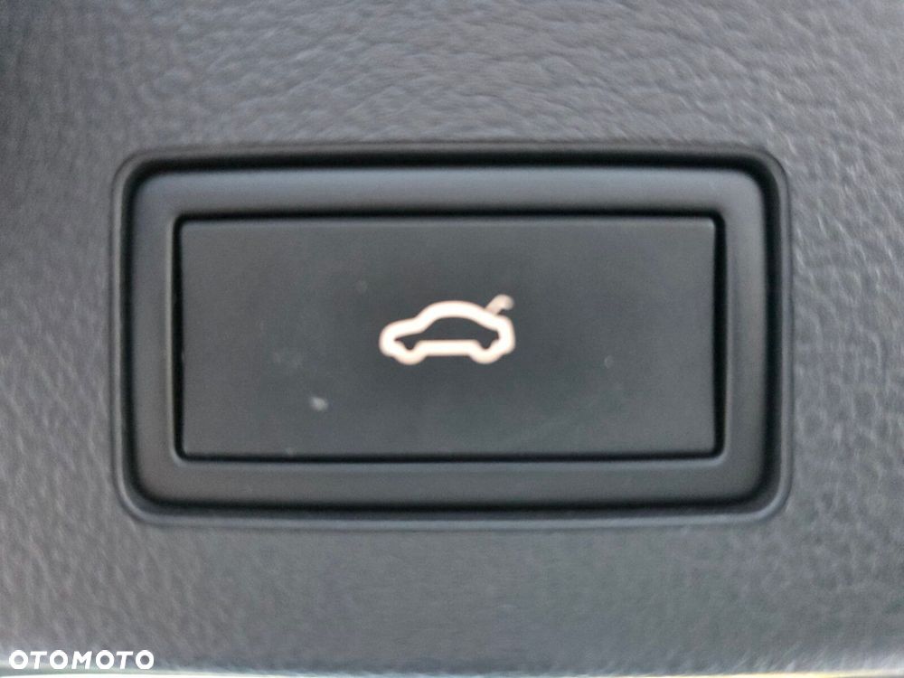 Volkswagen Arteon 2.0 TDI 4Motion R-Line DSG - 33