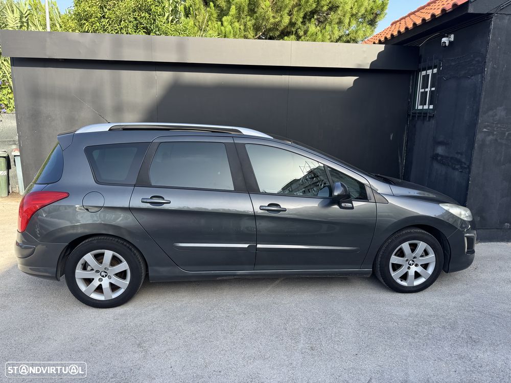 Peugeot 308 SW - 7