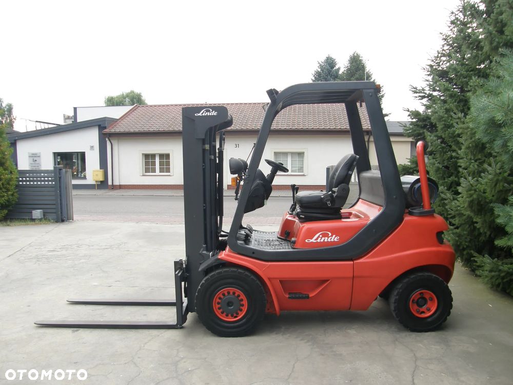 Linde H25T-03 TRIPLEX 4,60 z Niemiec