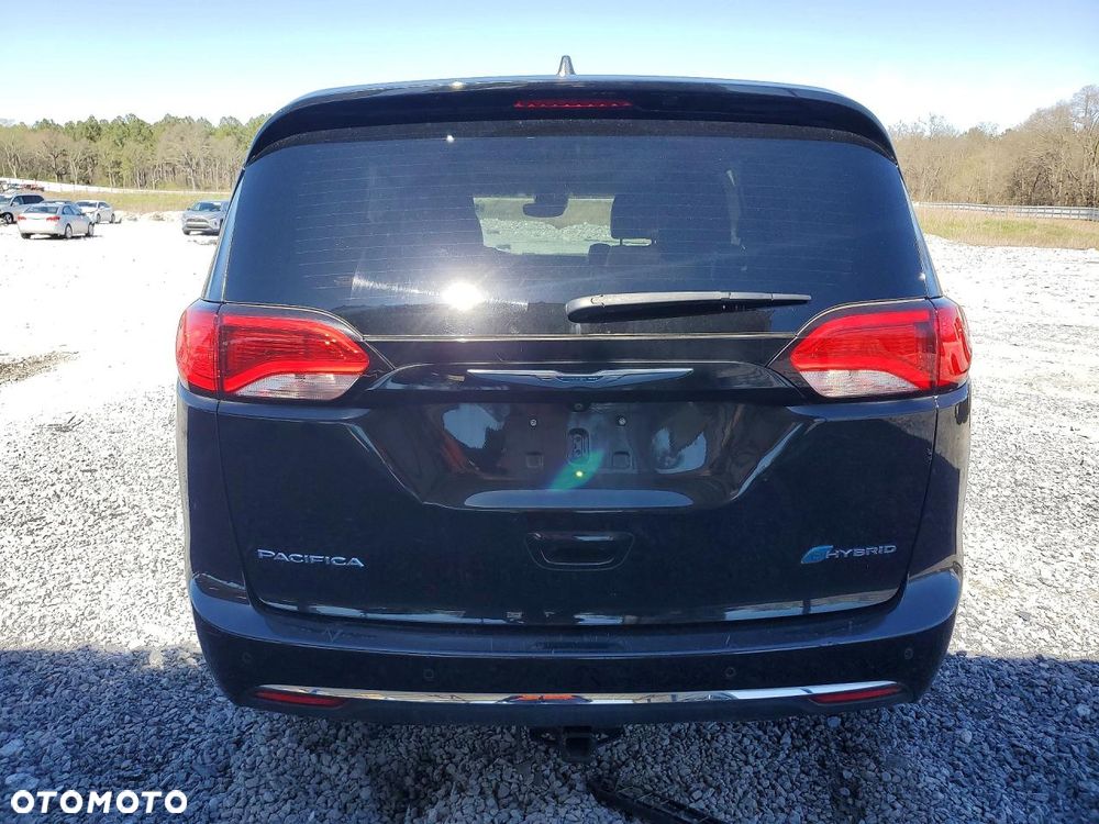 Chrysler Pacifica - 6