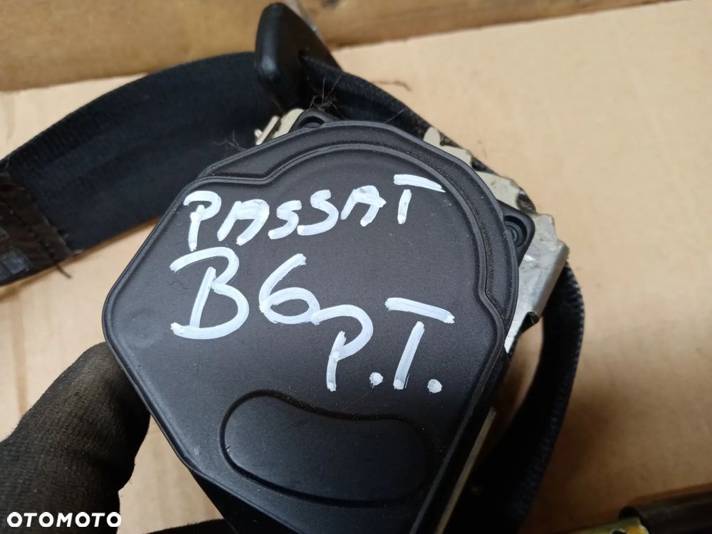Pas bezpieczeństwa napinacz prawy tył VW Passat B6 3C0857804 - 5