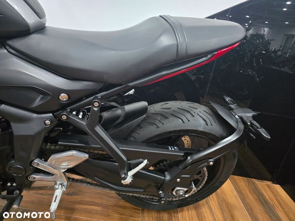 Triumph Trident - 12