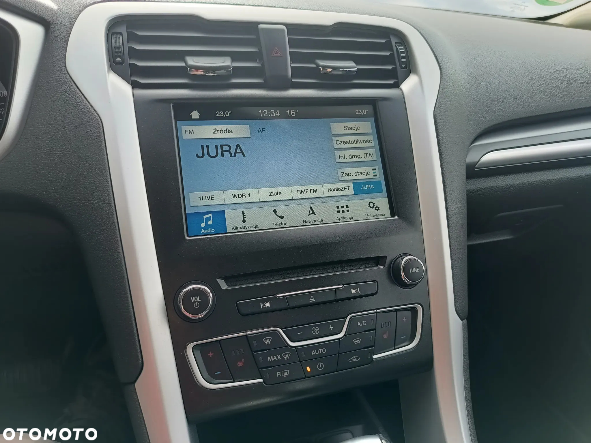 Ford Mondeo - 29
