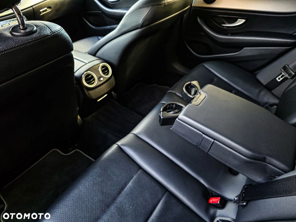 Mercedes-Benz Klasa E 220 d 9G-TRONIC - 35
