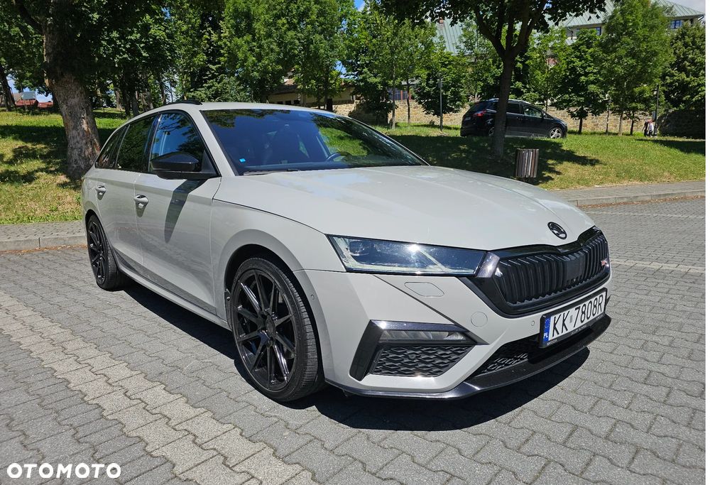 Skoda Octavia 2.0 TDI DSG 4x4 RS - 10