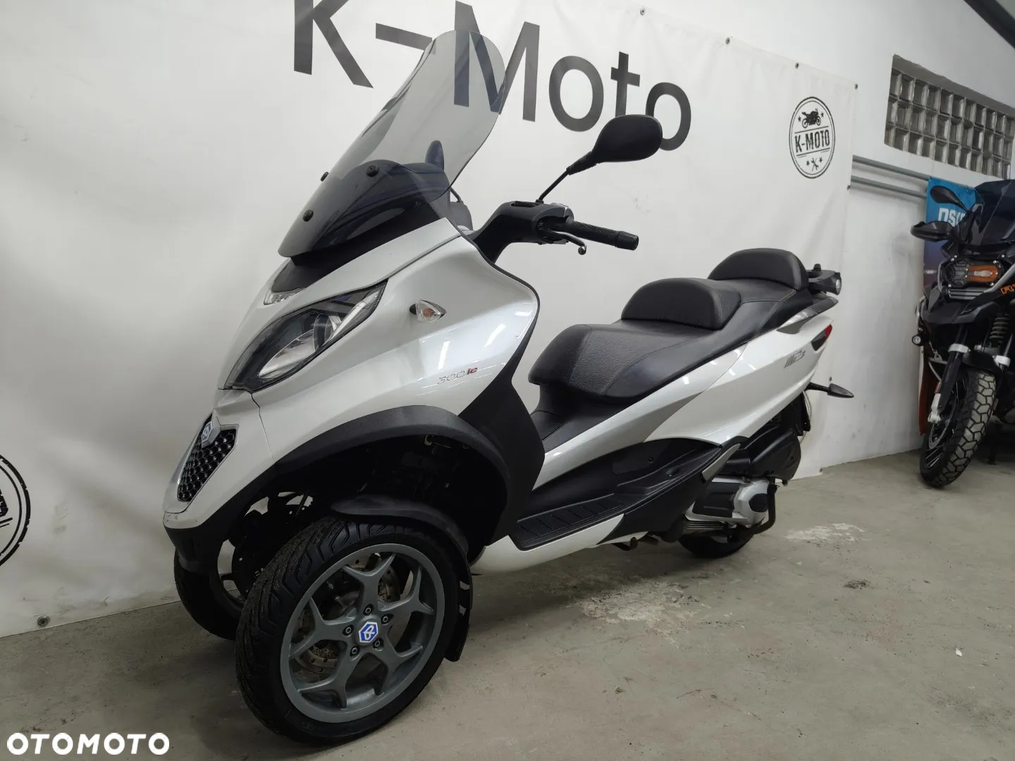 Piaggio MP-3 - 14