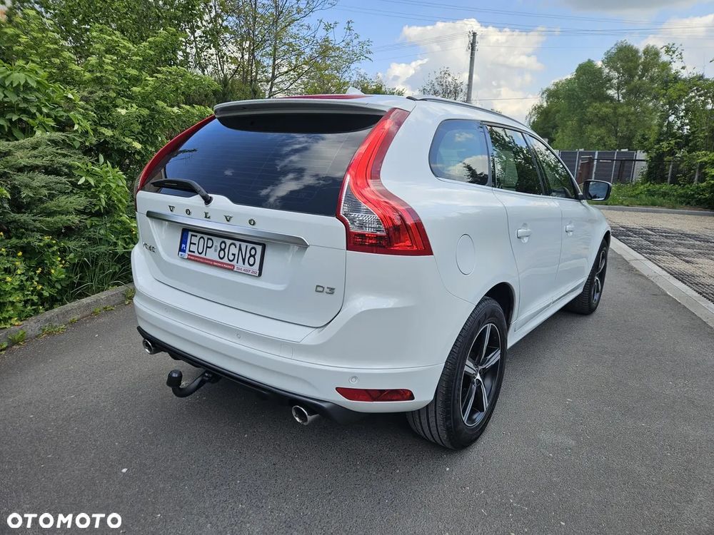 Volvo XC 60 D3 Drive-E R-Design Momentum - 4