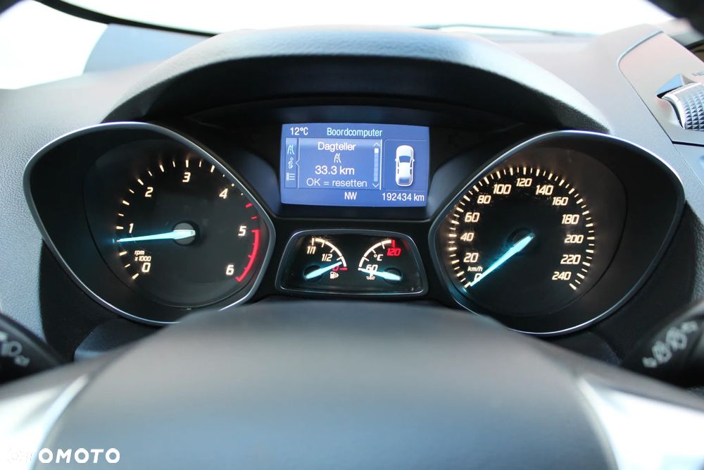 Ford Kuga 2.0 TDCi 2x4 Titanium - 29