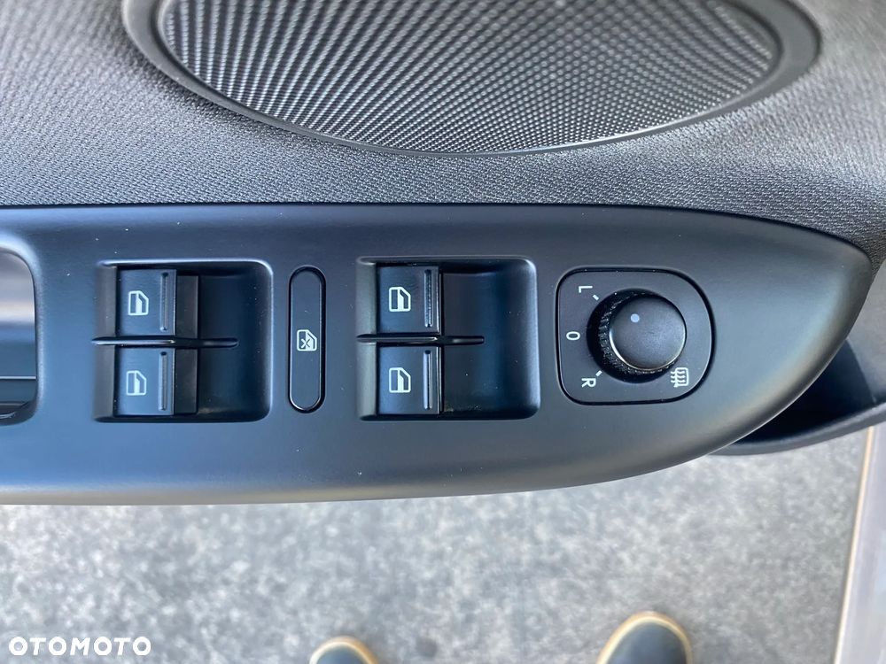 Volkswagen Golf Plus 1.4 TSI DSG Team - 17