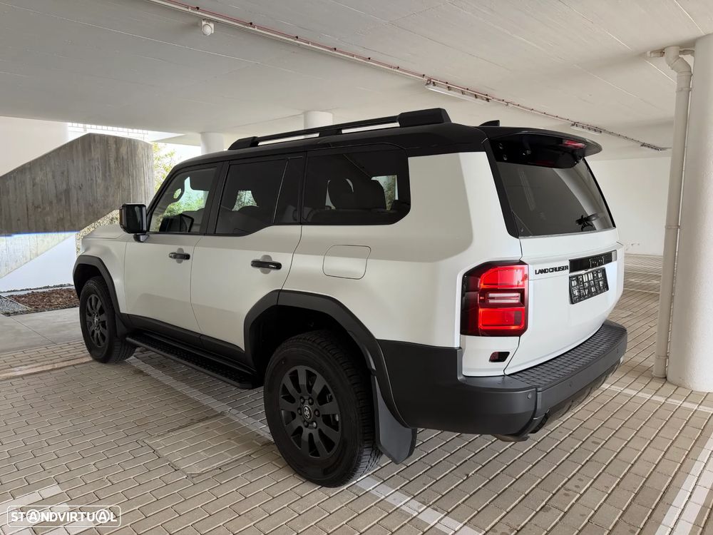 Toyota Land Cruiser 2.8 D-4D Mild-Hybrid Auto Executive - 6