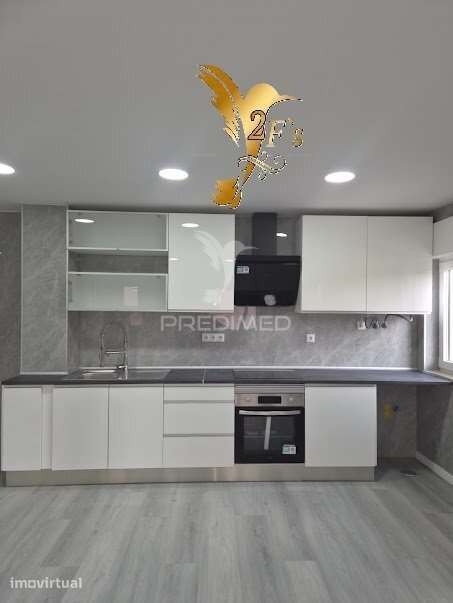 Apartamento T2 Remodelado com Arrecadação – Corroios - Grande imagem: 2/14