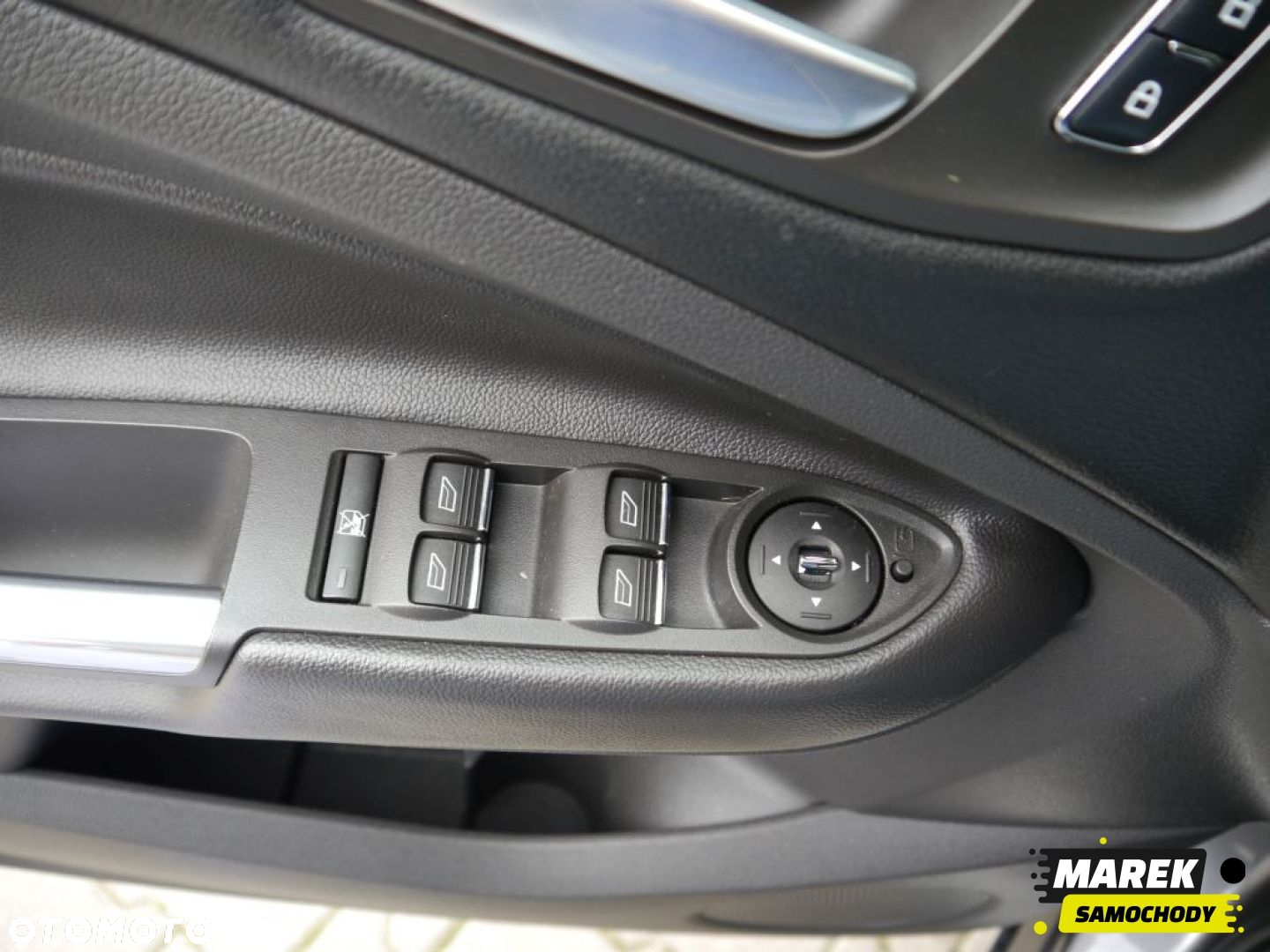 Ford Kuga - 21