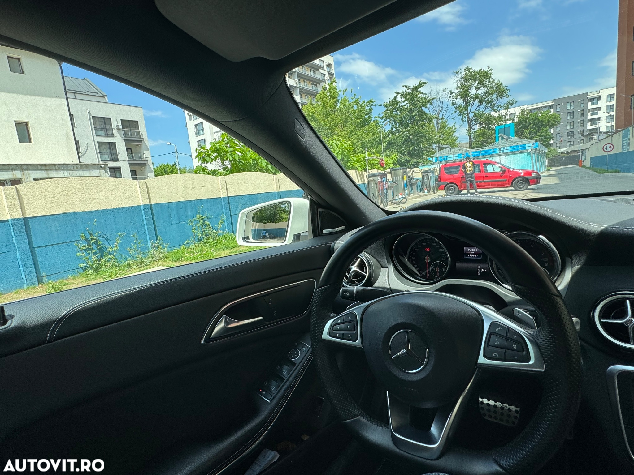 Mercedes-Benz CLA 200 7G-DCT AMG Line - 14