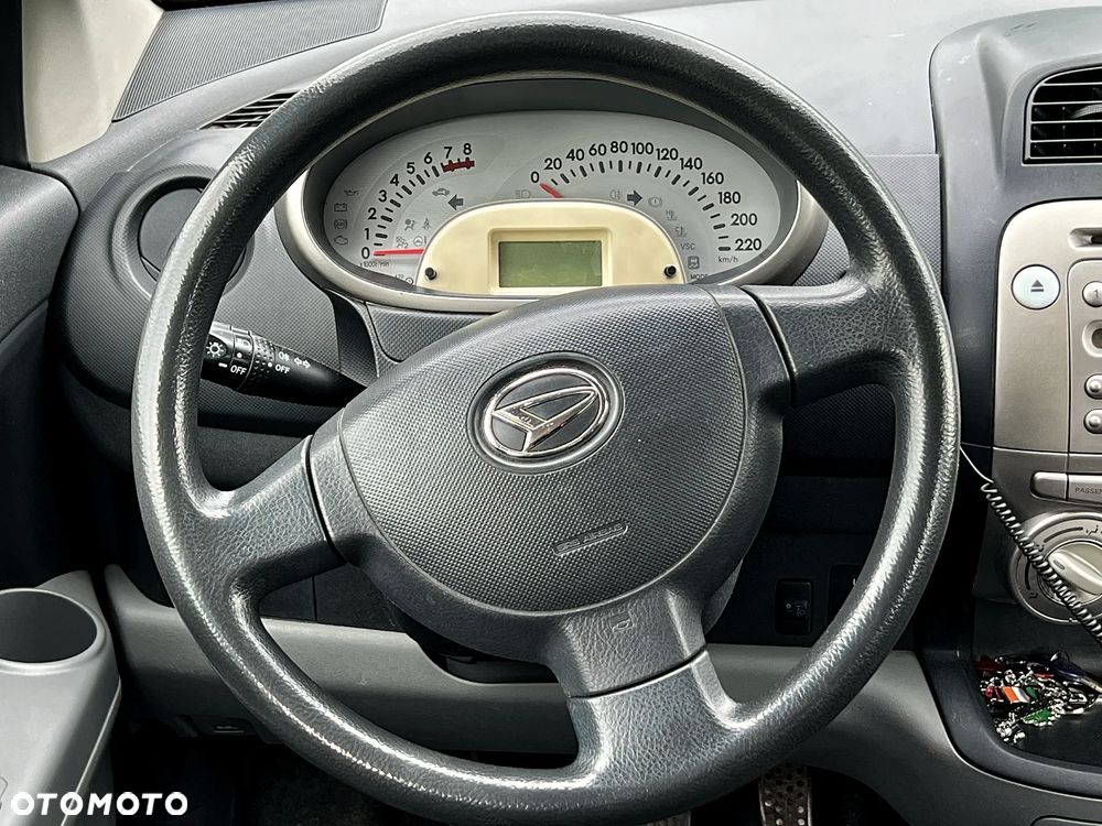 Daihatsu Sirion 1.0 CooLine - 12