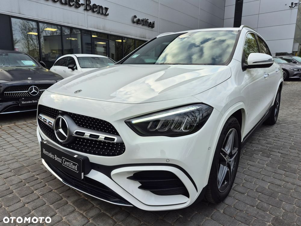 Mercedes-Benz GLA 200 AMG Line - 2