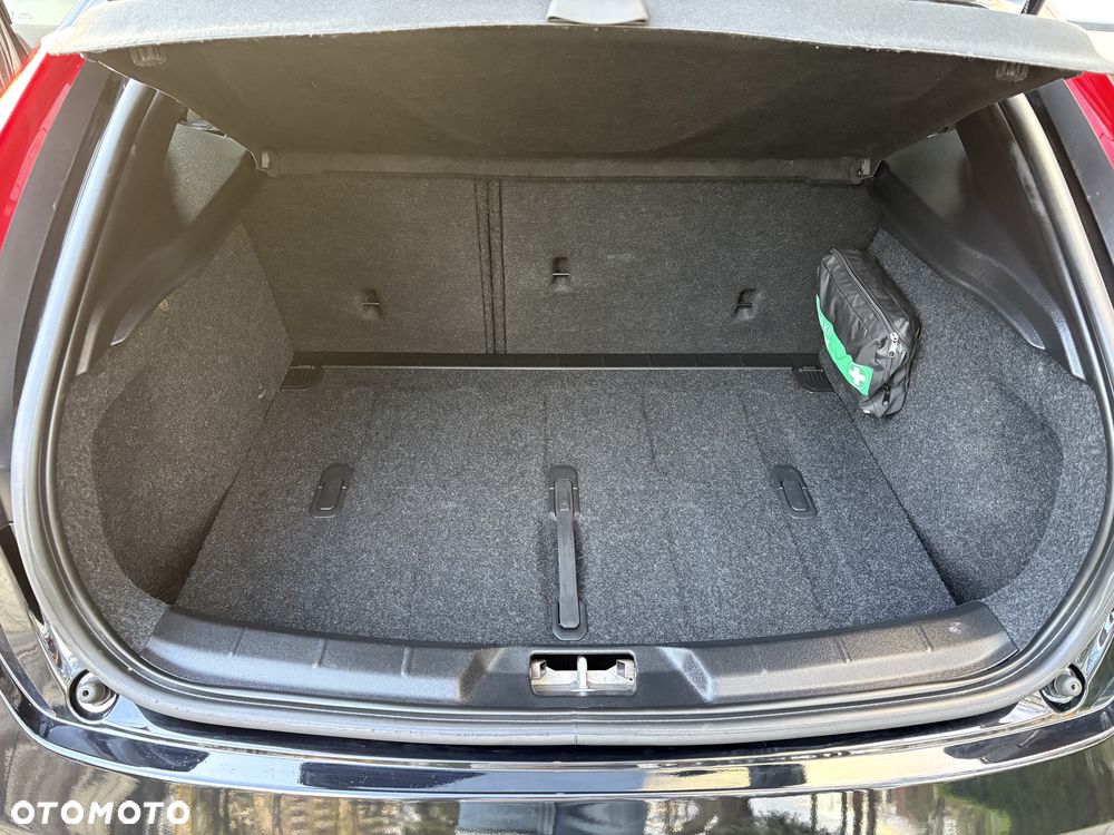 Volvo V40 D3 Drive-E R-Design Kinetic - 8