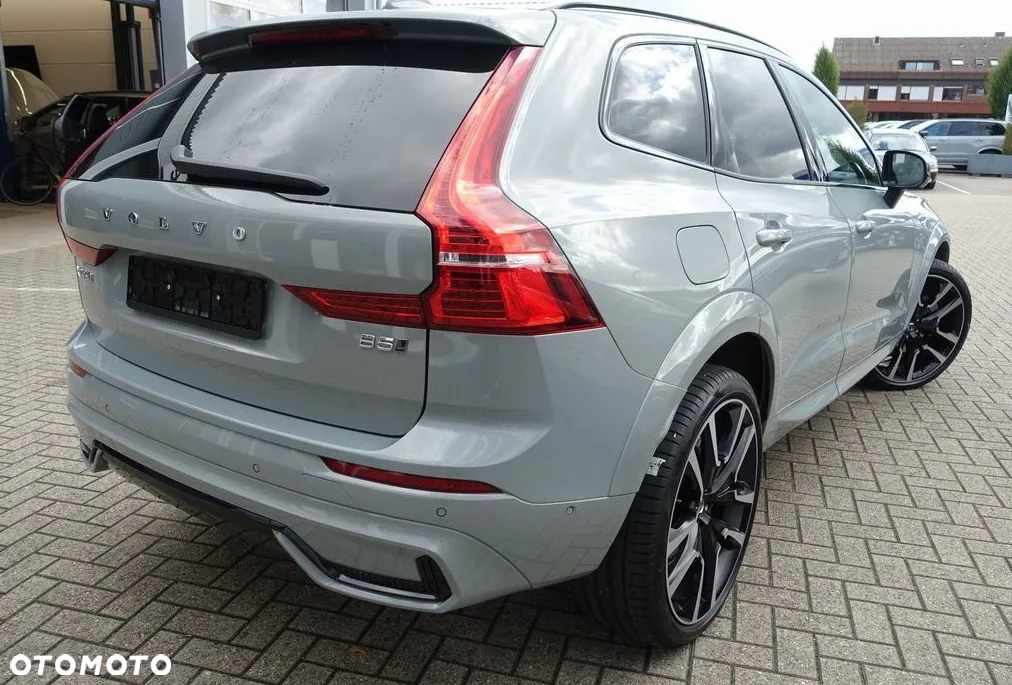Volvo XC 60 B5 B AWD Ultra Dark - 2