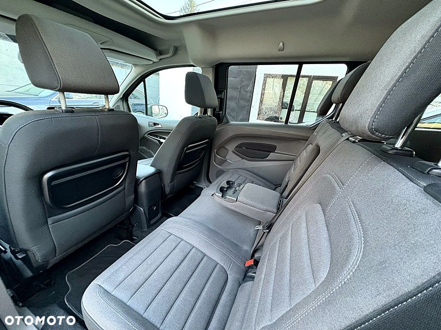 Ford Tourneo Connect Grand - 17