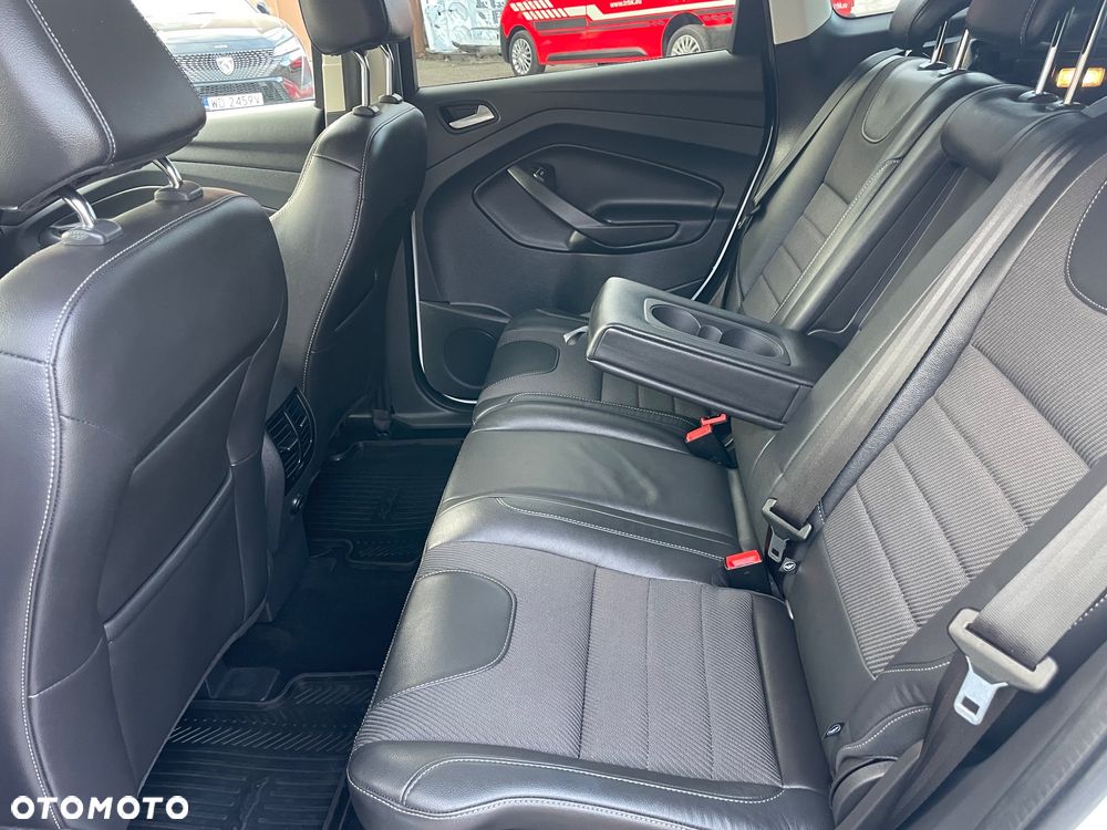 Ford Kuga 2.0 TDCi 4x4 Titanium - 29