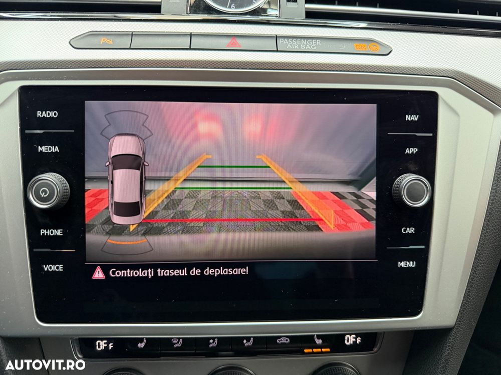 Volkswagen Passat 2.0 TDI DSG Highline - 19