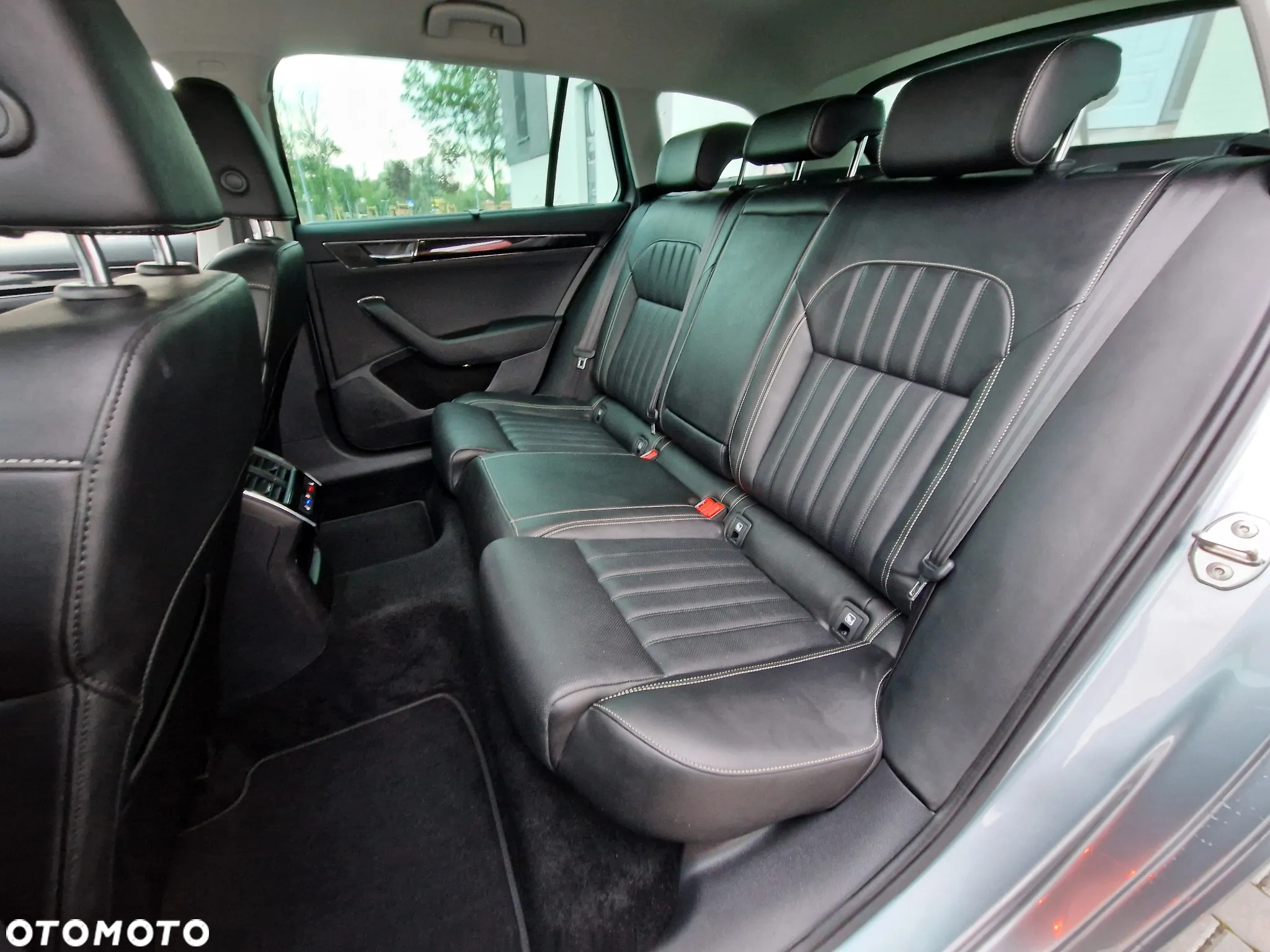 Skoda Superb 2.0 TSI L&K DSG - 10