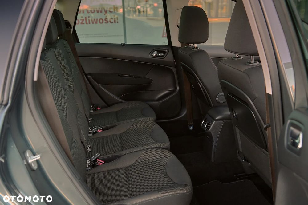 Peugeot 308 HDi FAP 150 Business Line Niveau 2 - 18