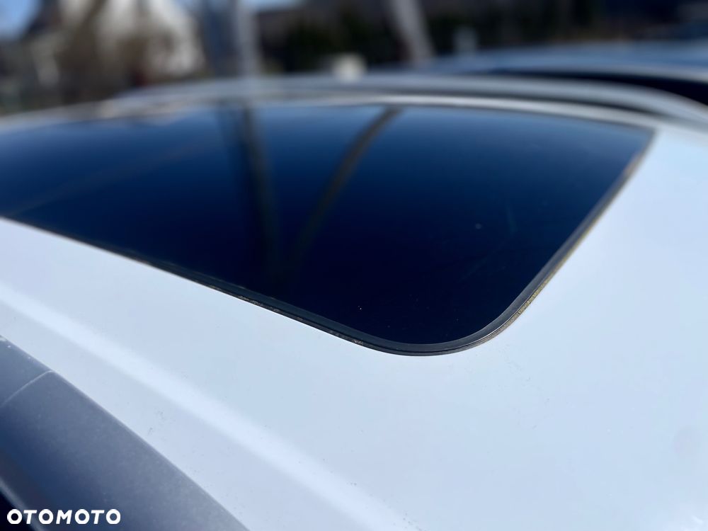 Ford Kuga 2.0 TDCi 2x4 Titanium - 11