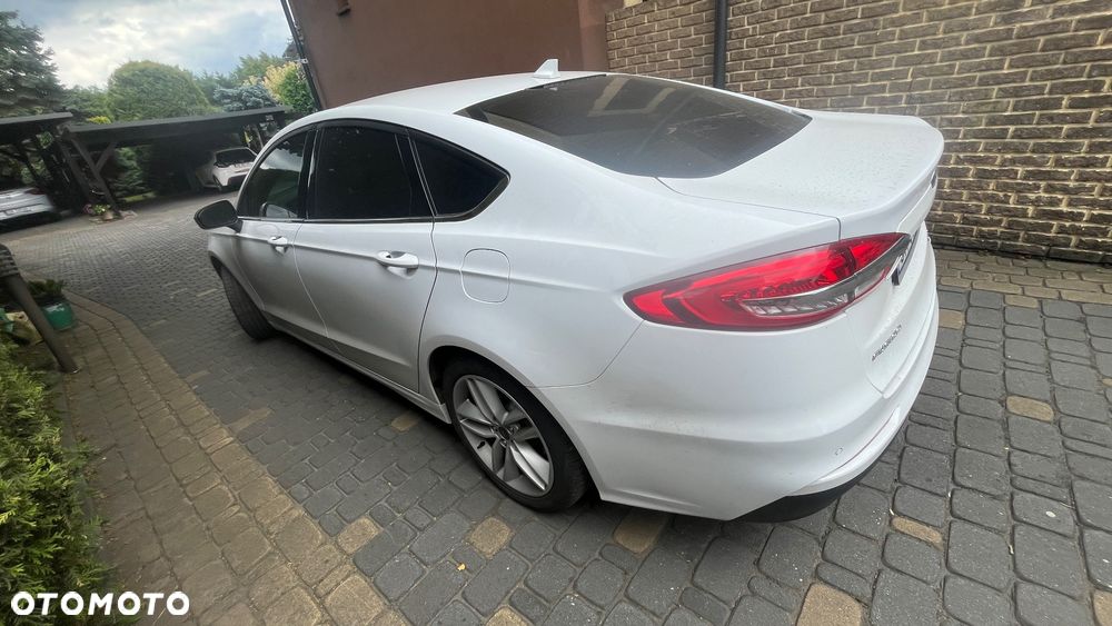 Ford Fusion - 6