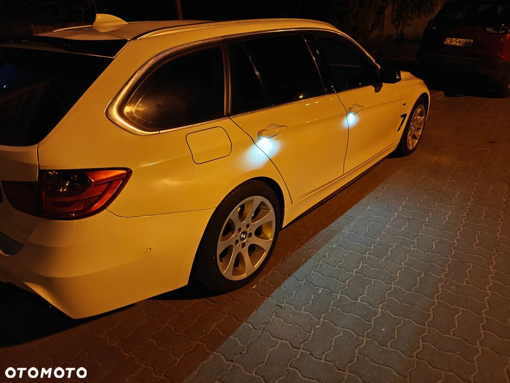 BMW Seria 3 318d Luxury Line - 39