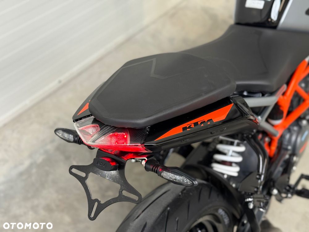 KTM Duke - 19