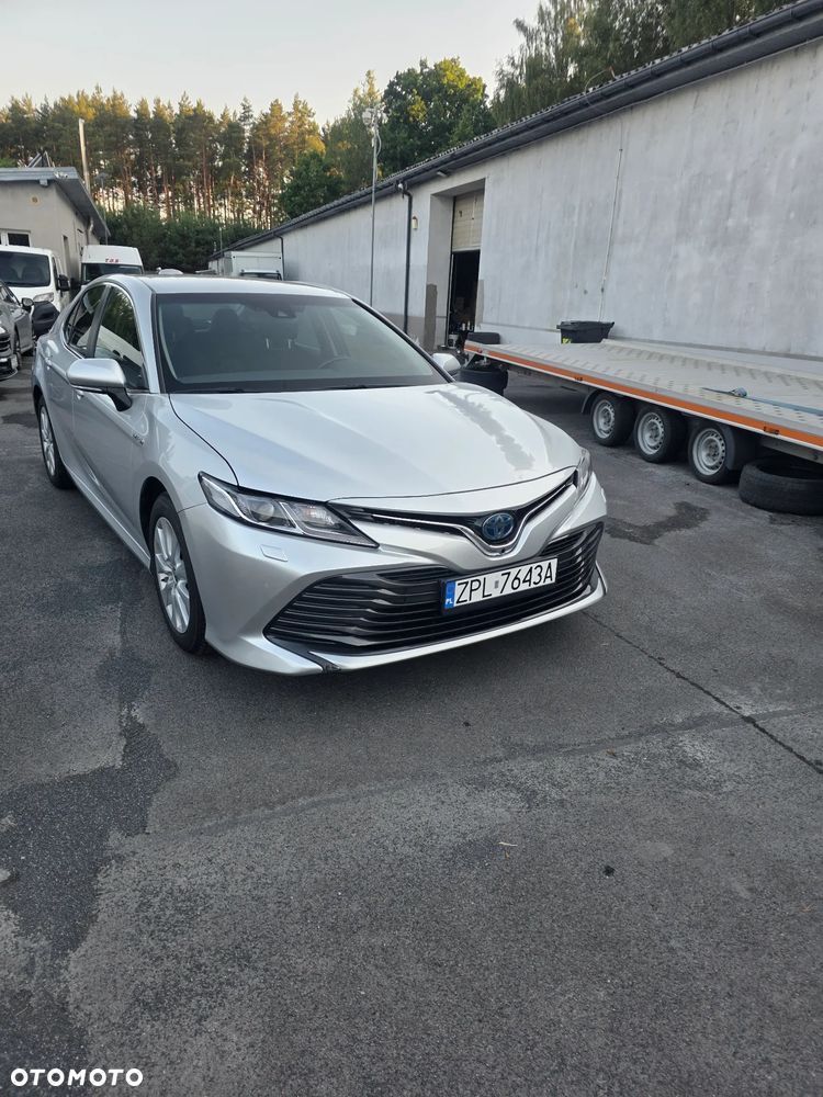 Toyota Camry - 3