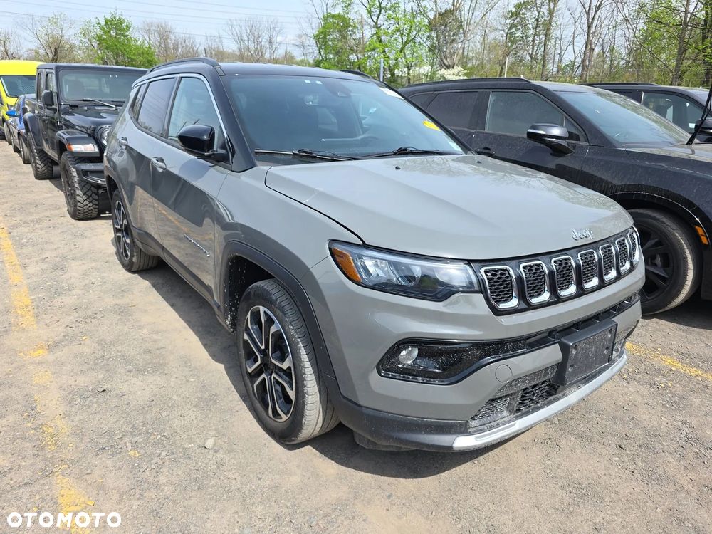 Jeep Compass - 1