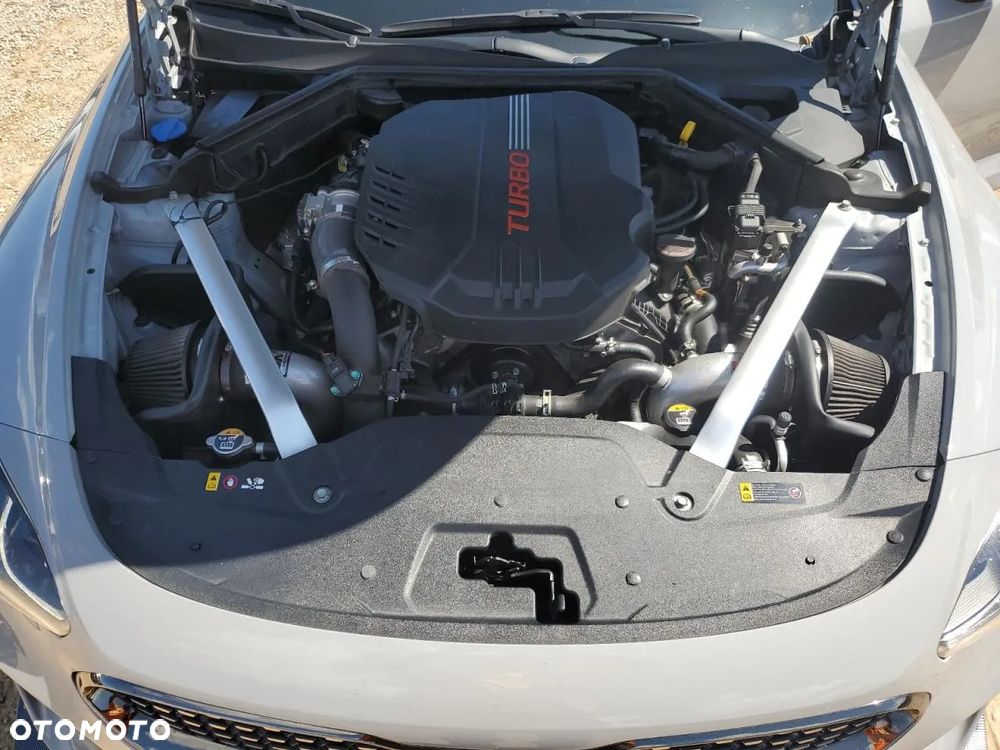 Kia Stinger 3.3 T-GDI AWD GT - 12