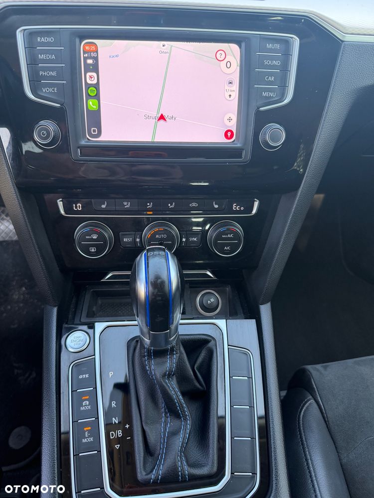 Volkswagen Passat 1.4 TSI Plug-In-Hybrid GTE - 32