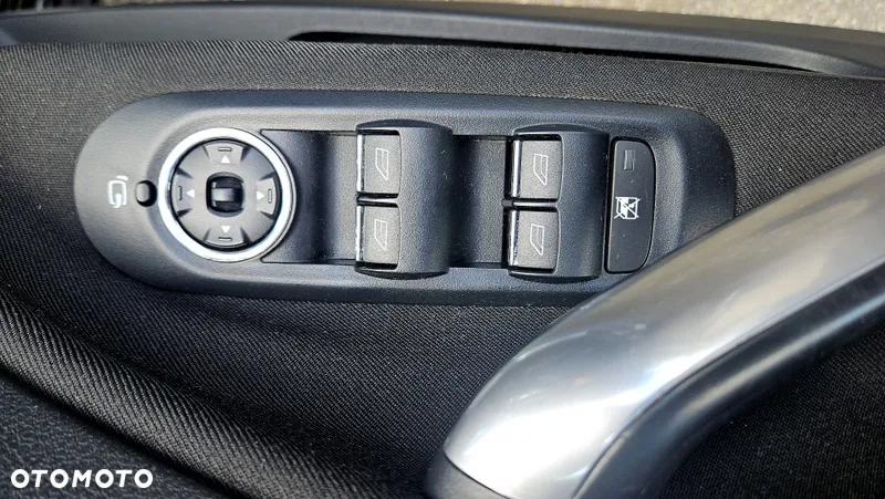 Ford Mondeo 2.0 Ghia - 22