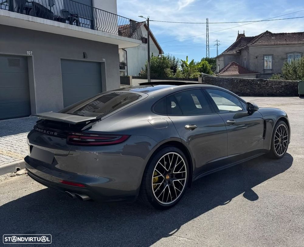 Porsche Panamera 4 S - 26