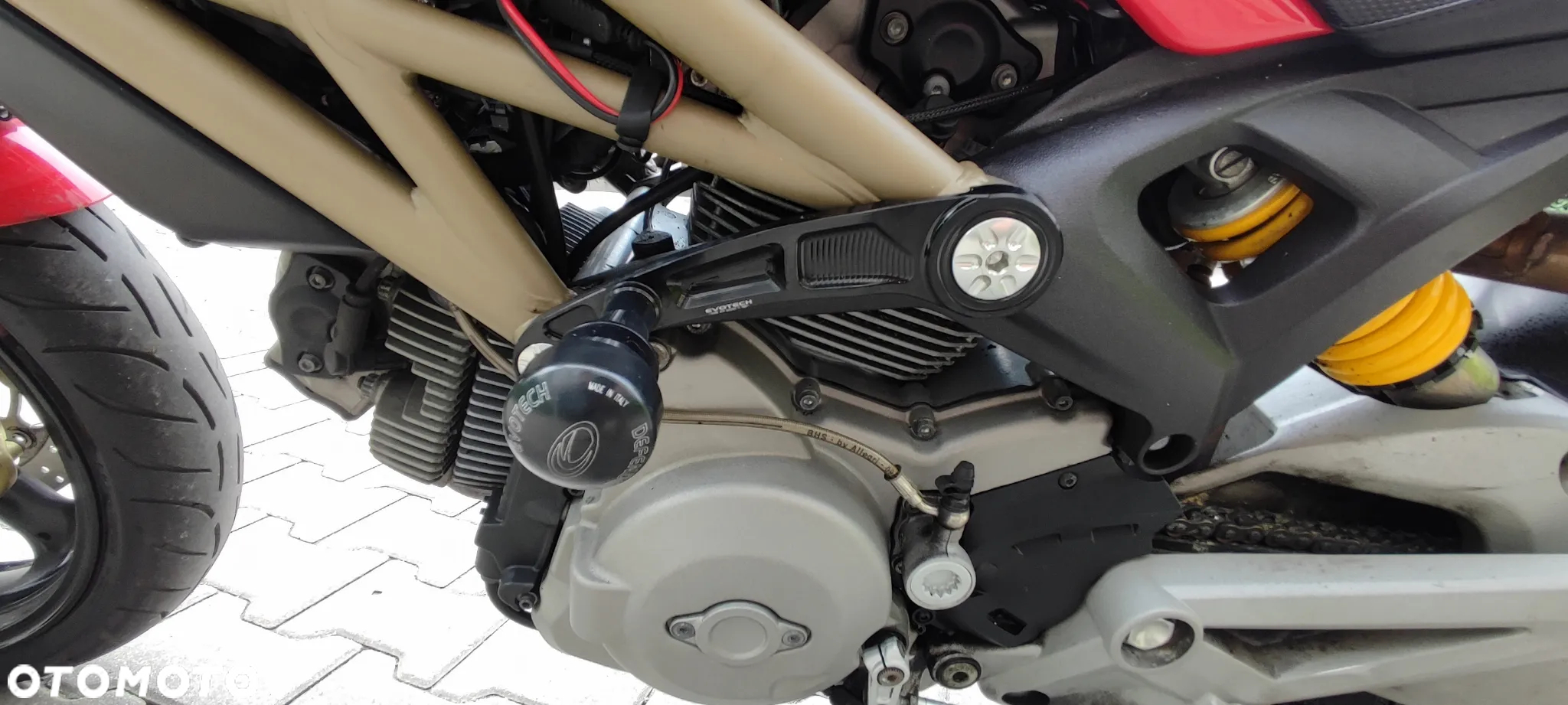 Ducati Monster - 17