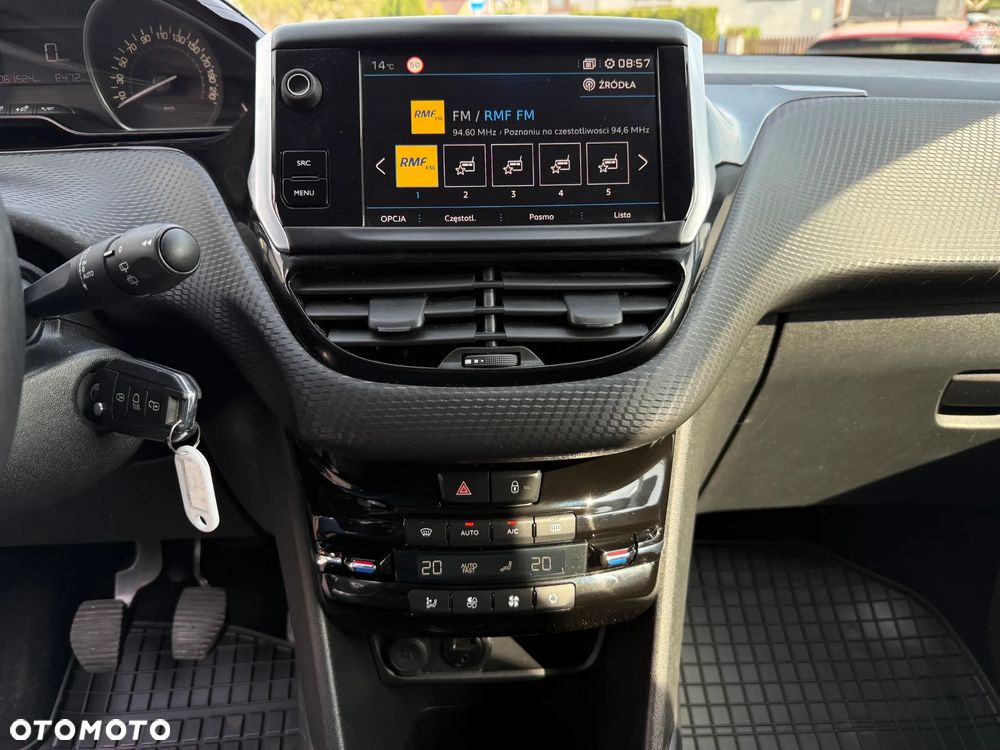 Peugeot 2008 PureTech 82 Style - 21