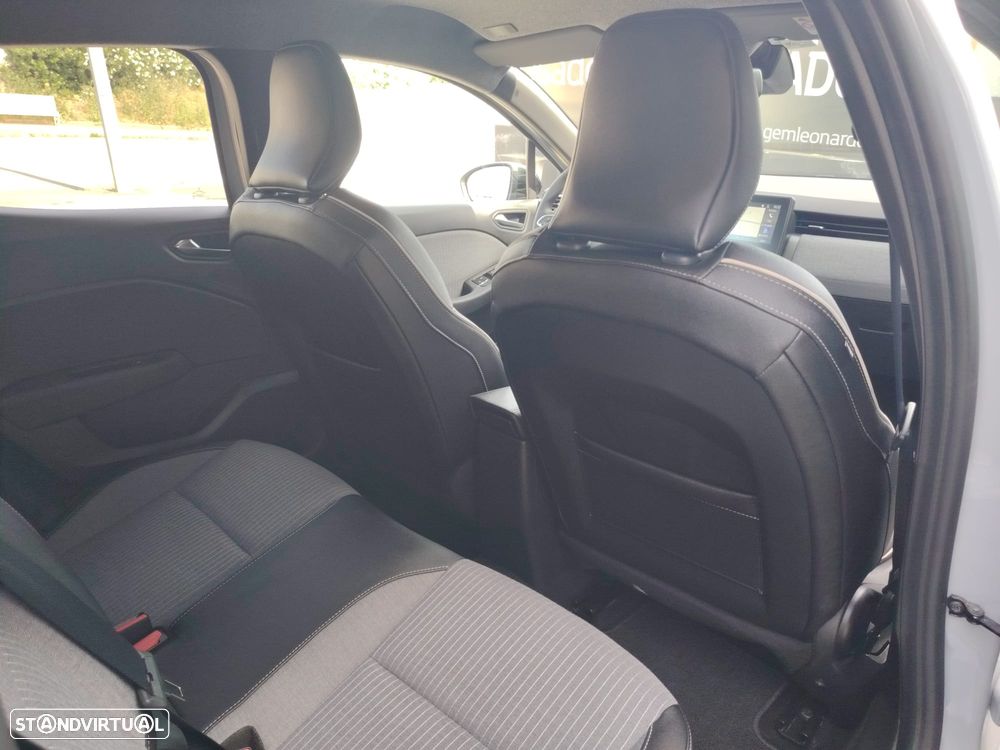 Renault Clio 1.0 TCe Techno - 27