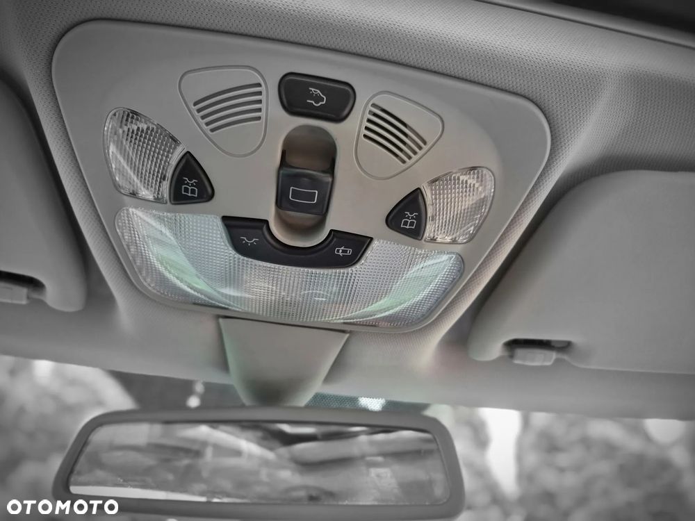 Mercedes-Benz CLK 320 Avantgarde - 31