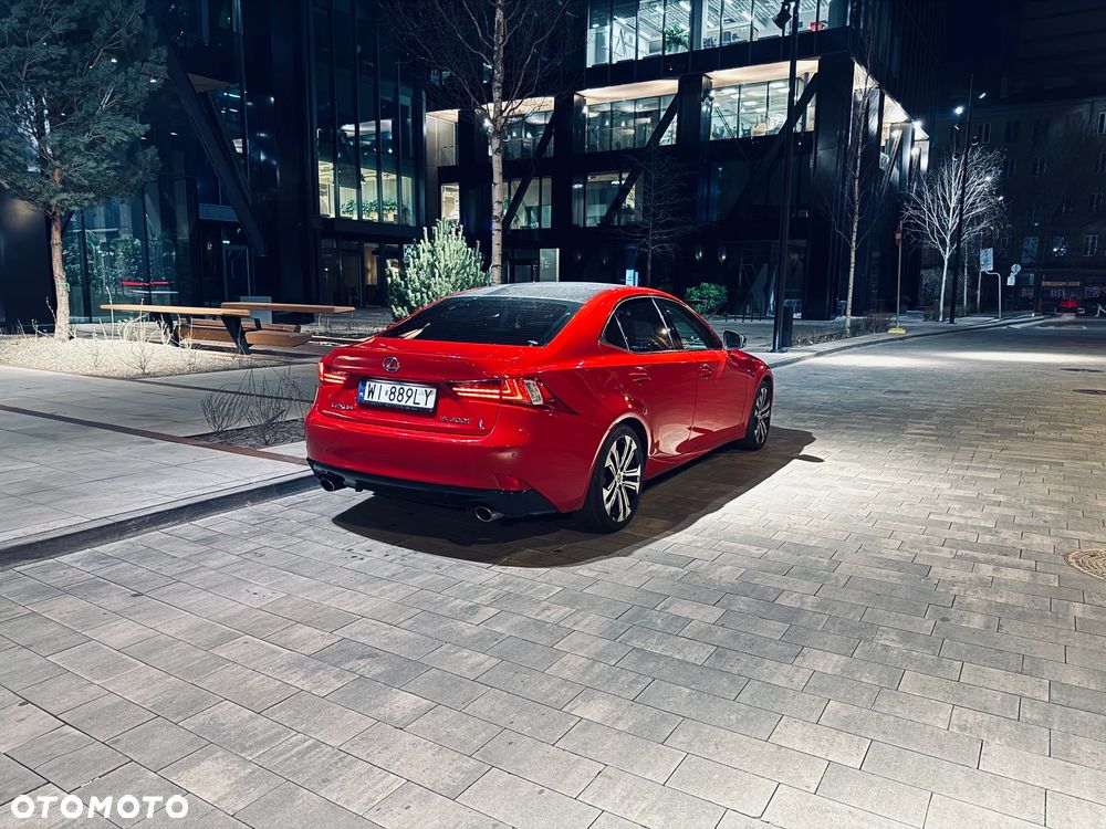 Lexus IS 200t Elite - 4