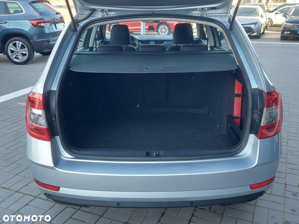 Skoda Octavia 2.0 TDI Ambition DSG - 18