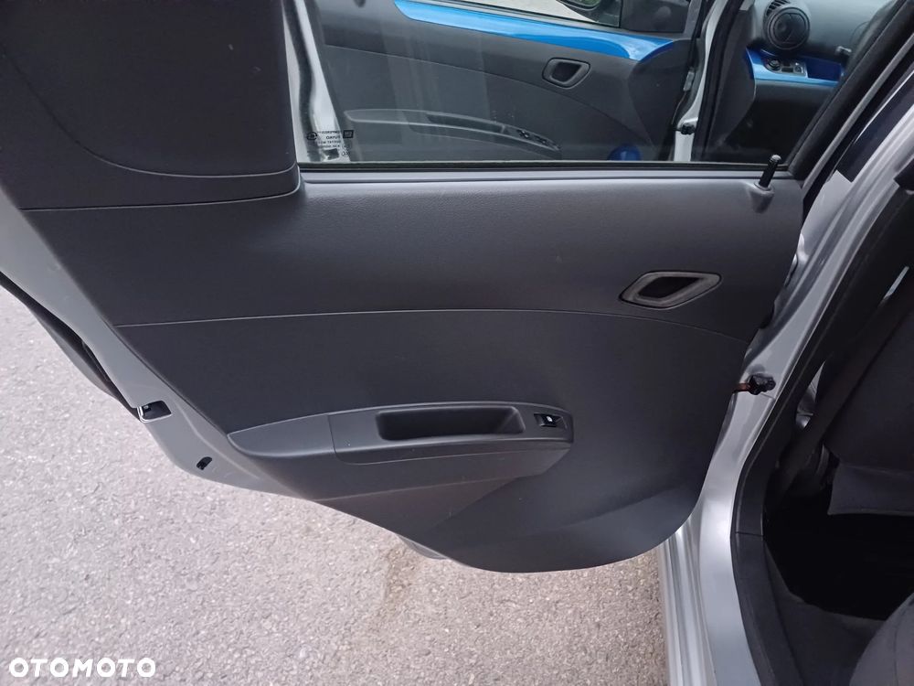 Chevrolet Spark 1.2 LT - 22