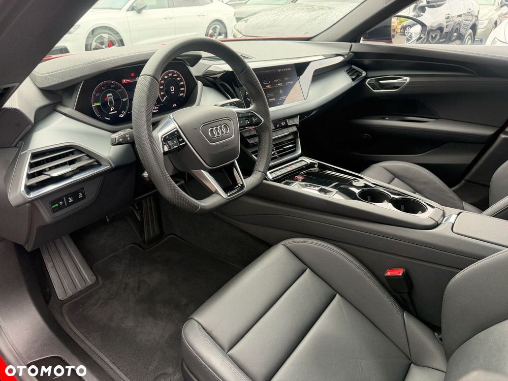 Audi e-tron GT - 15